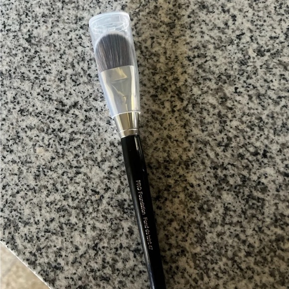 NEW Sephora PRO foundation # 47 brush - Picture 4 of 4